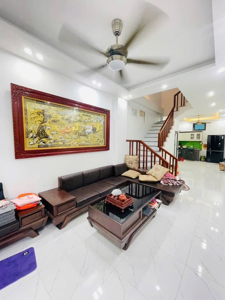 Nhà 3 tầng trung tâm Thái Bình - sân rộng, đủ đồ, giá hời