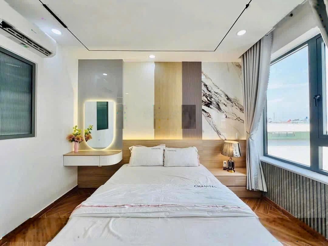 Cô Mẫn về quê bán nhà Nguyễn Gia Trí-Bình Thạnh, gần ĐH Giao Thông Vận Tải. 3tỷ9/82m2 cho thuê 25tr