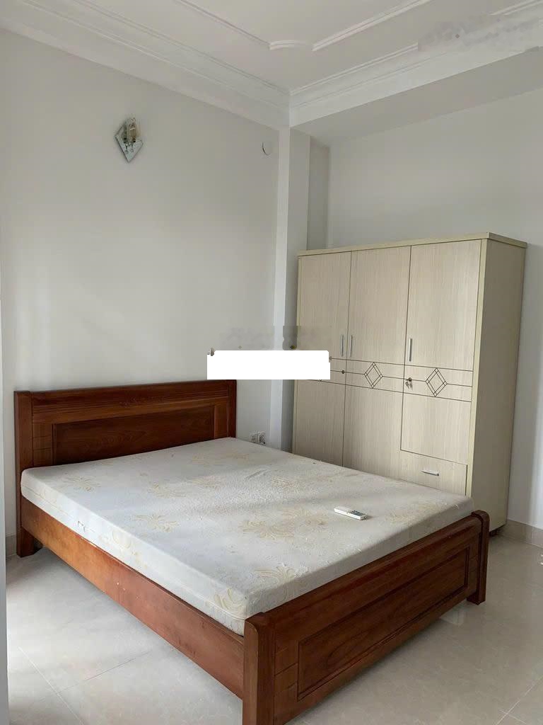 Bán gấp nhà Lê Văn Thịnh Q2, gần chợ ở liền