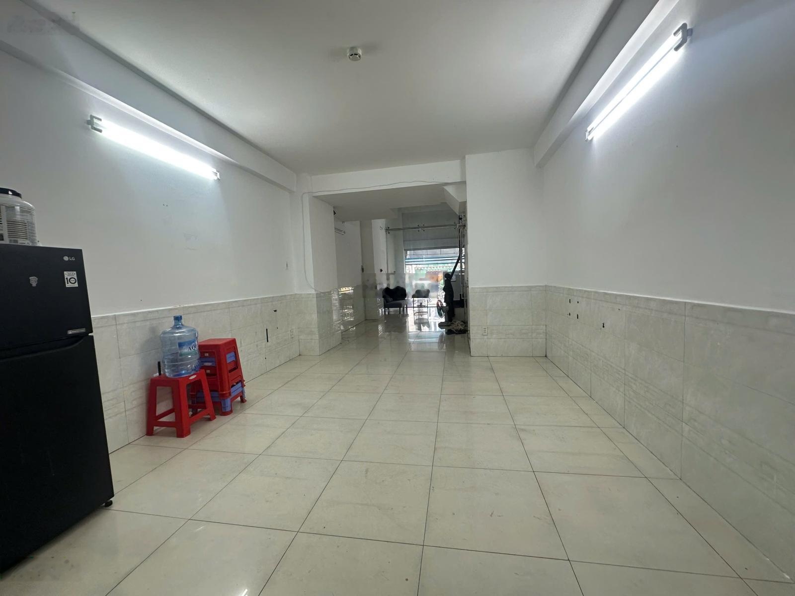 Chính chủ gửi cho thuê mặt bằng mặt tiền số 70 Thành Thái Phường 12 Quận 10