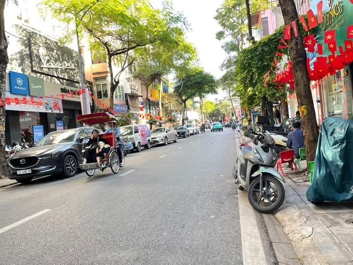 Bán nhà mặt phố Quán Thánh mặt phố VIP Ba Đình kinh doanh đỉnh vị trí vàng giá lại vô cùng rẻ