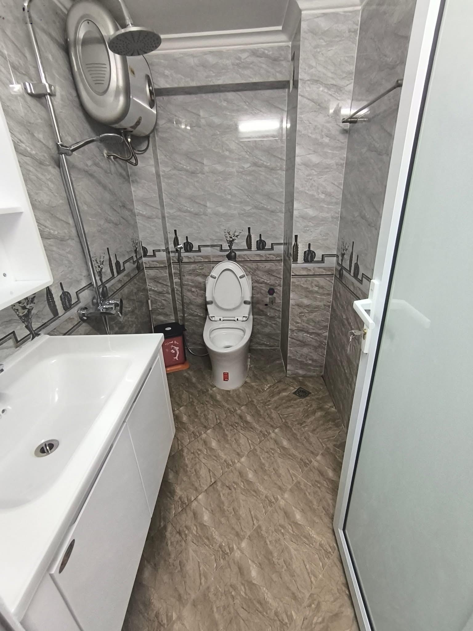 Đẹp từng Cm! Ngọc Hà, ngõ thông, ba gác chạy, gần ô tô, ko QH, dân xây KCBT, tặng NT, ở ngay,43m*5t