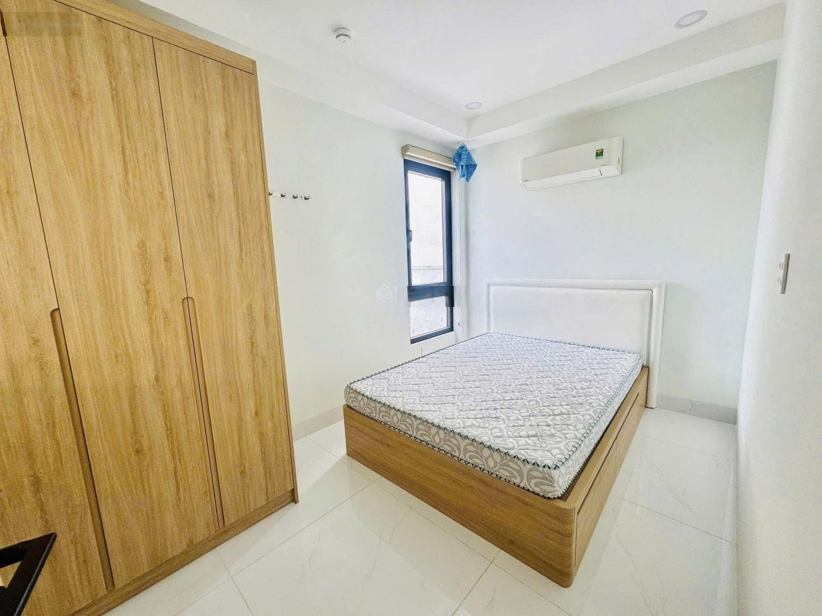 Cho thuê nhà ngang 6m - 407/6a sư vạn hạnh, phường 12, quận 10