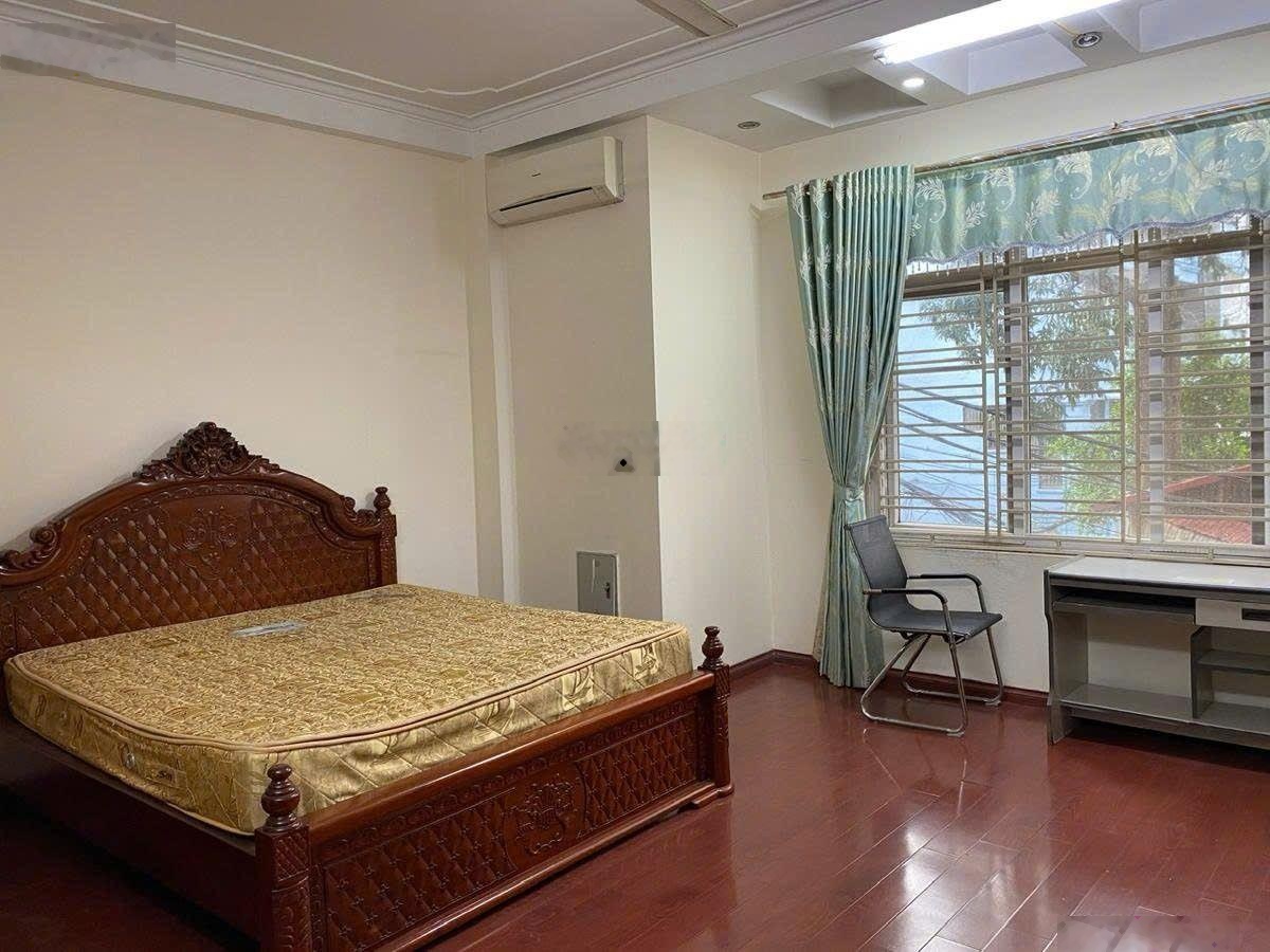 Bán nhà Đội Cấn - Ô tô thông - Hơn 20 Tỷ - DT 92m, 5 tầng, mặt tiền 5m