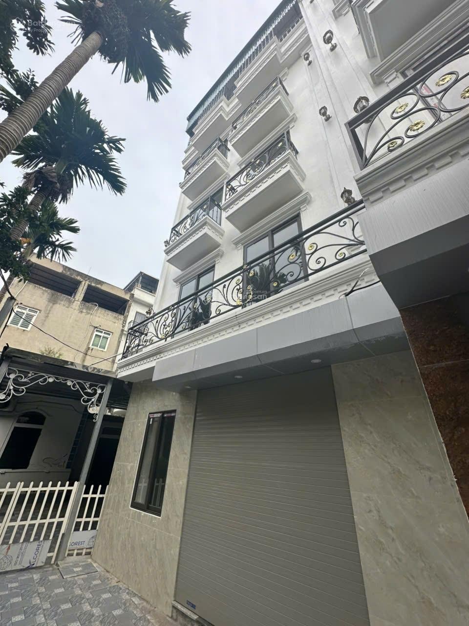 Nhà 5Tx36m2 xây mới hiện đại 200m thuân tiện trường học các cấp chợ,300m QL6 Biên Giang giá 3,75tỷ