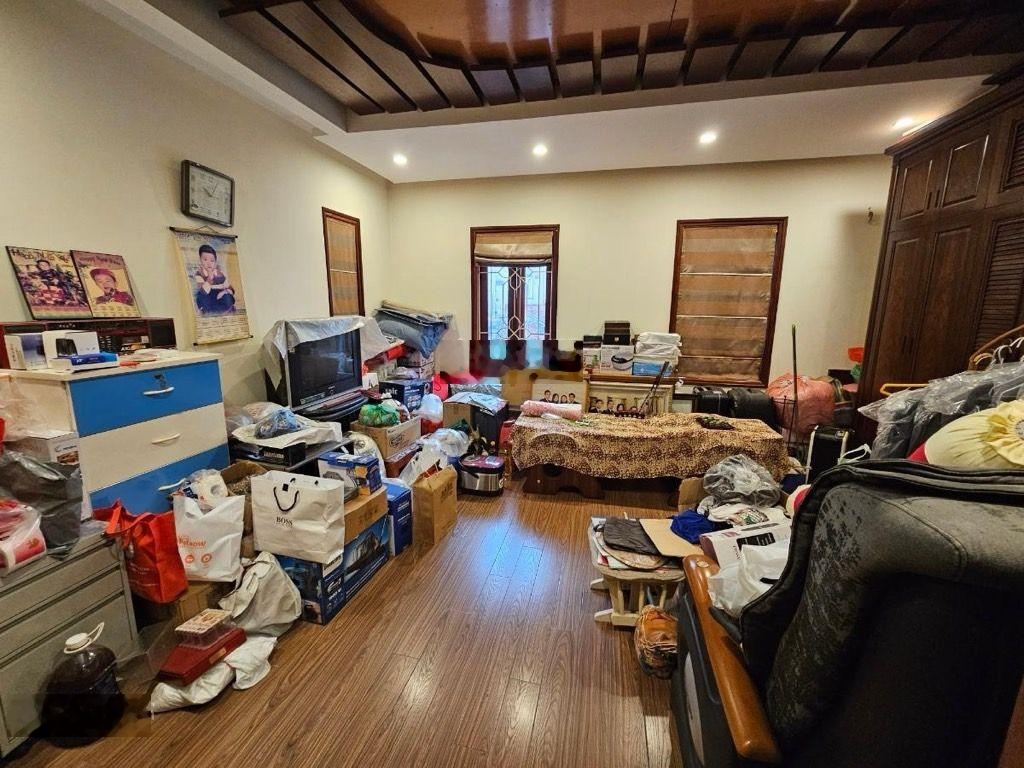 Ngọc khánh_giảng võ. ô tô tránh, kinh doanh. lô góc. 83m2. mt: 5m. giá đầu tư: 0568860555