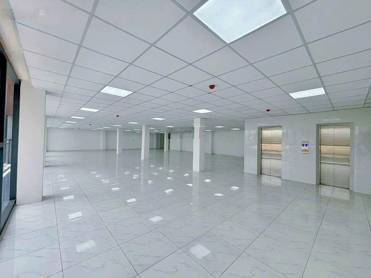 Cho thuê nhà mặt tiền đường Đồng Nai quận 10