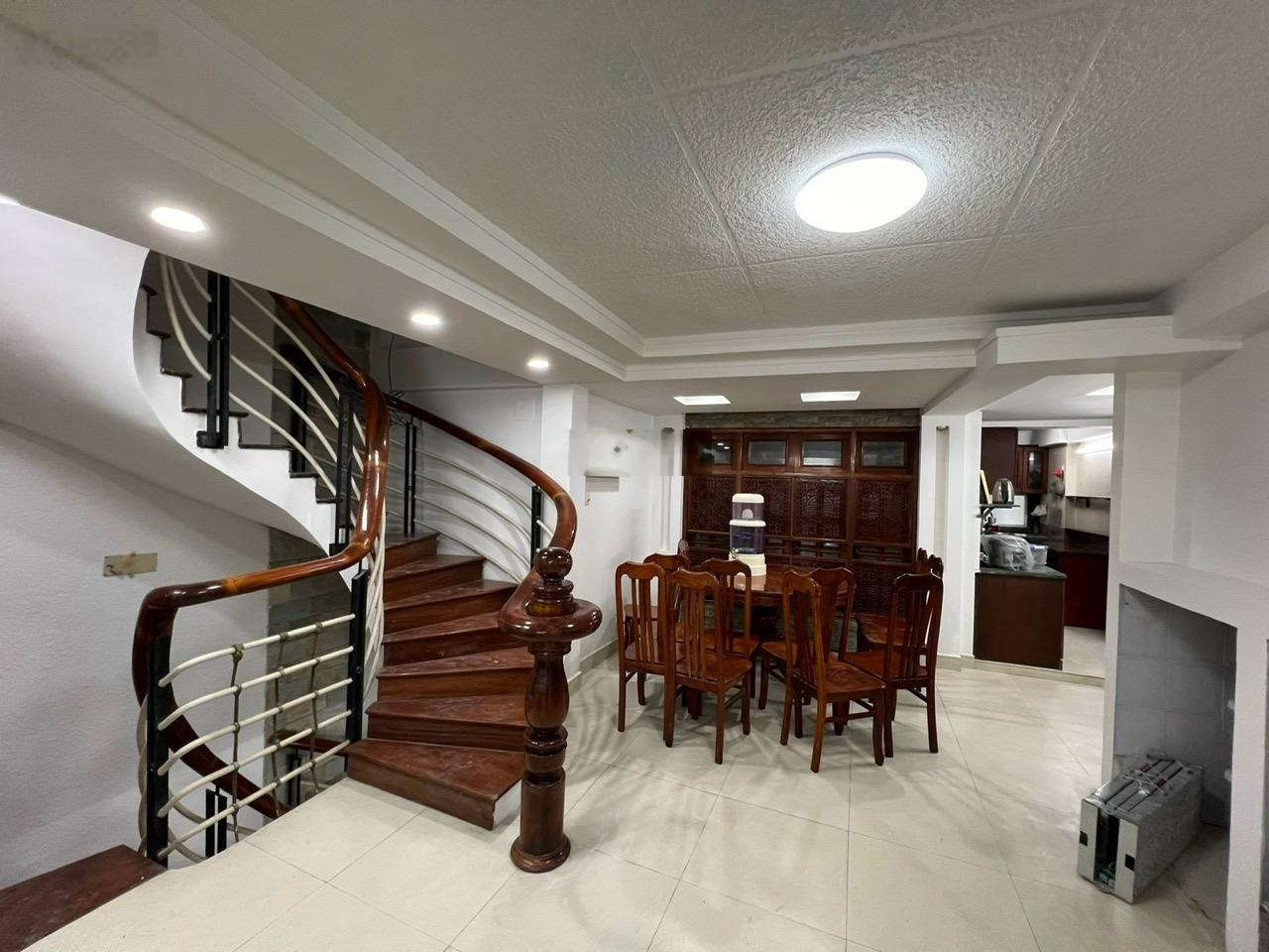 Cho thuê NR tại 660/1 Điện Biên Phủ, 20 triệu, 6*11m, 3PN, 3WC, sân thượng