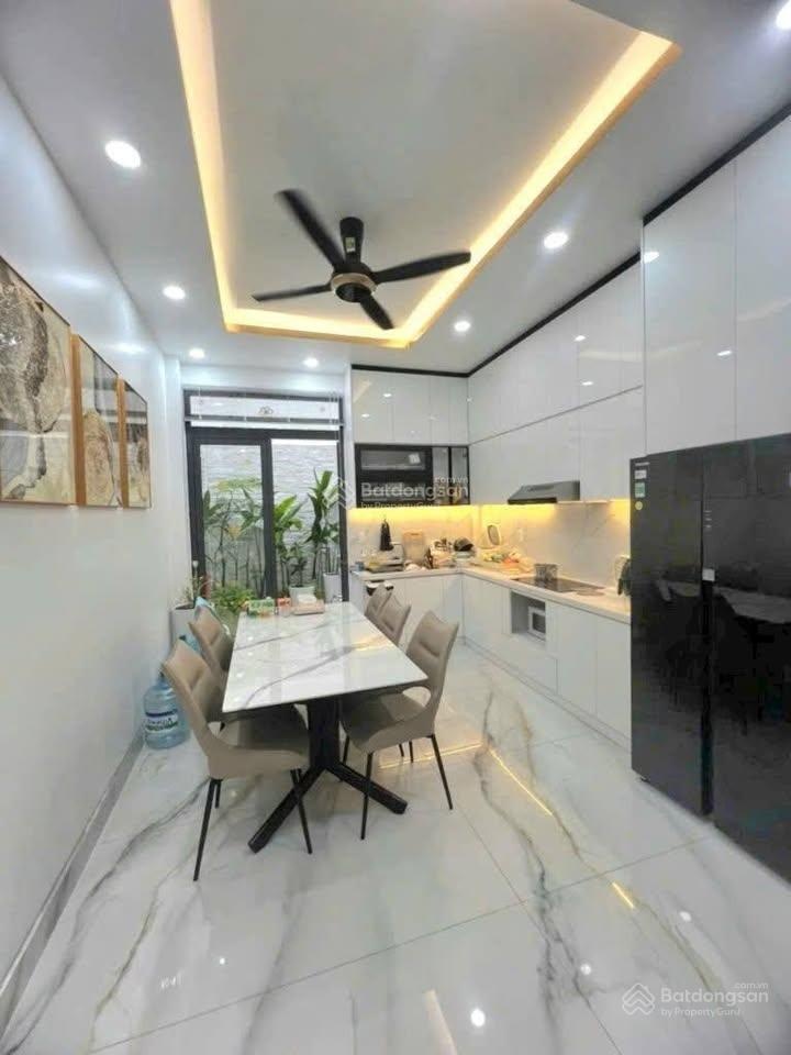 Nhà đẹp đường 6.2m Nguyễn Cửu Vân-Bình Thạnh. Giá 4tỷ050. Đang cho thuê 21tr. Gần Đại học Hồng Bàng