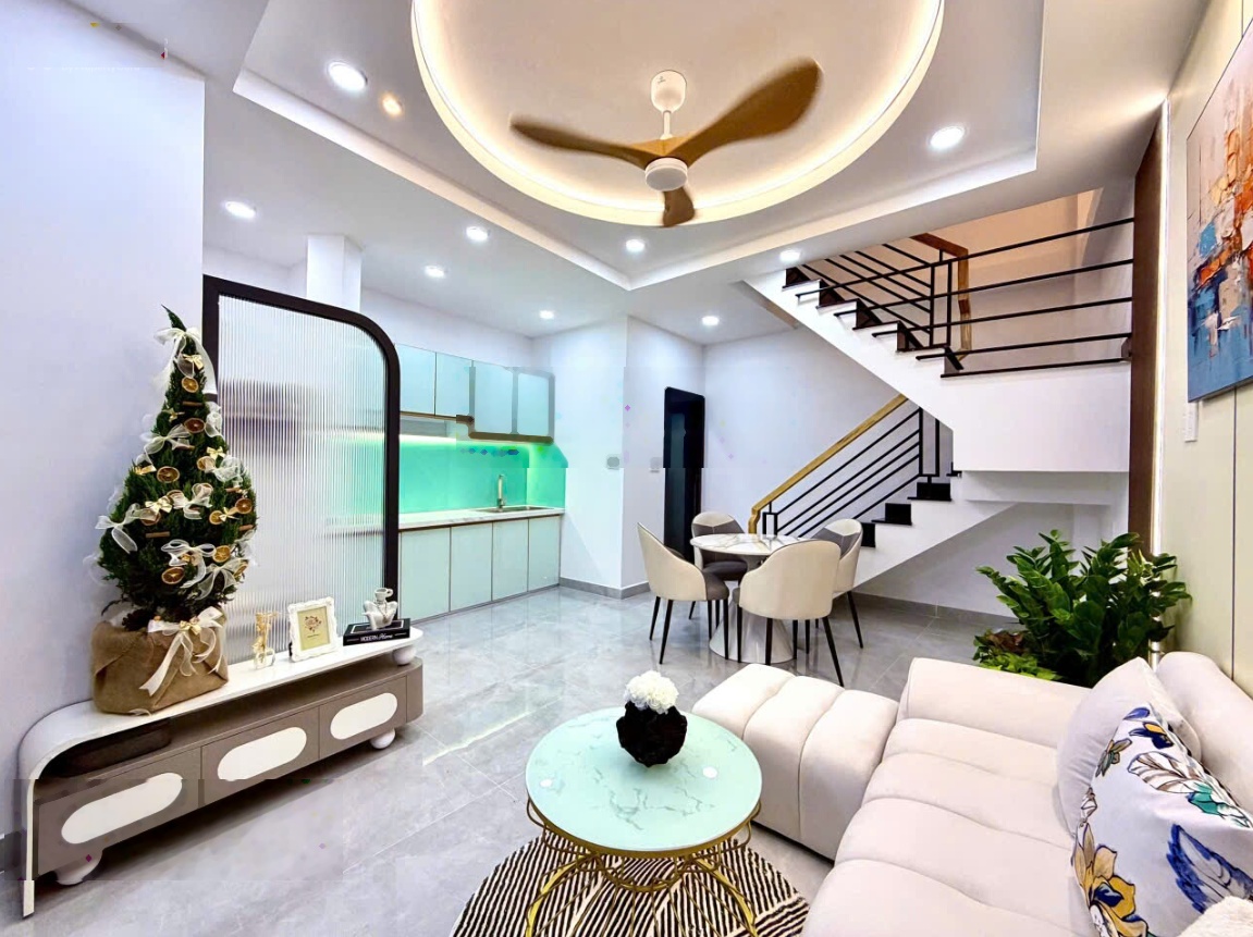 Siêu phẩm phan văn trị f11 bình thạnh- 30m2- 4 tầng full nội thất cao cấp- chưa đến 5 tỷ