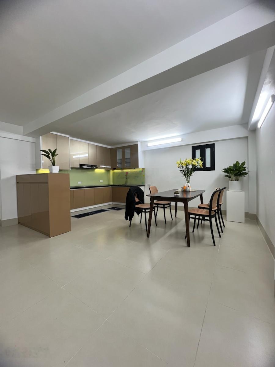 Siêu Phẩm Ba Đình 50m2 - 5 Tầng - Gần Phố - Ở Ngay - Ngõ Thông - Giá 13 Tỷ ( Hiếm )