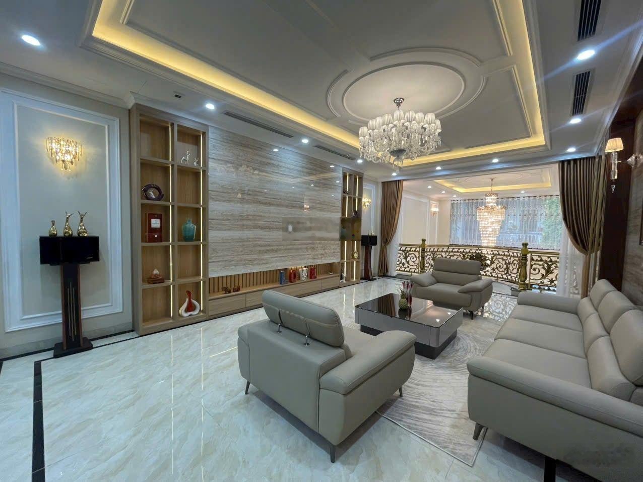 Bán nhà mặt phố Đội Nhân 55m2, 9 tầng giá: 39 tỷ. Ba Đình