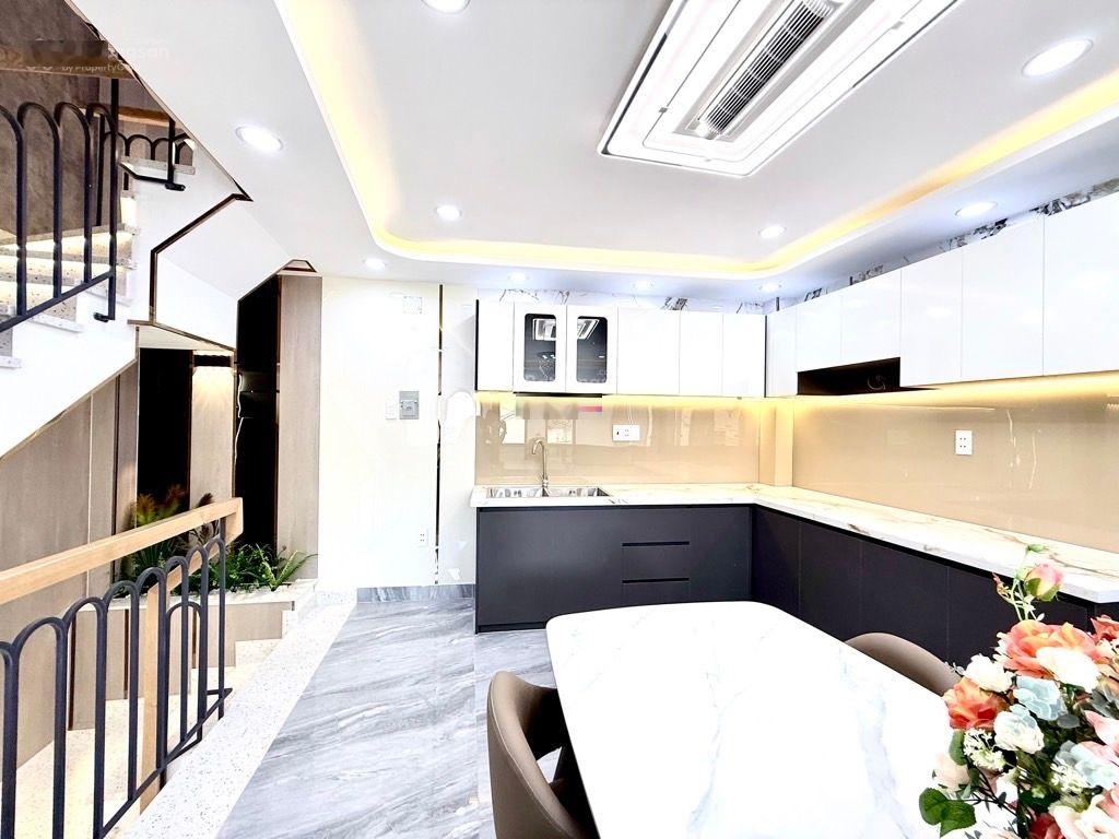 Nhà 5 tầng-hẻm xe hơi-Quang Trung-Gò Vấp-4 tỷ-40M2