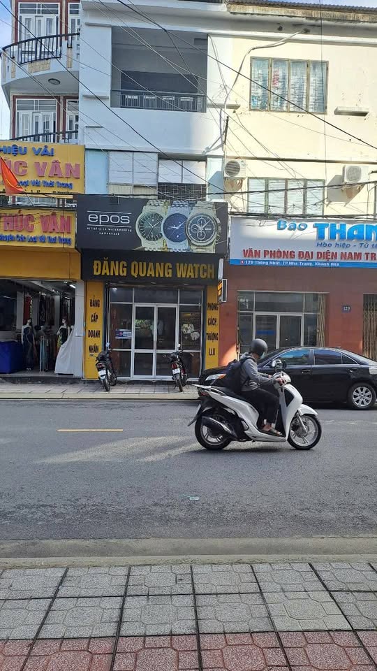 Siêu phẩm nhà mặt tiền Thống Nhất, ngay trung tâm Nha Trang đang chờ chủ nhân mới