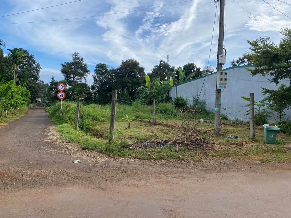 Bán đất góc 2 mặt tiền kinh doanh, 120m2, 1,499 tỷ