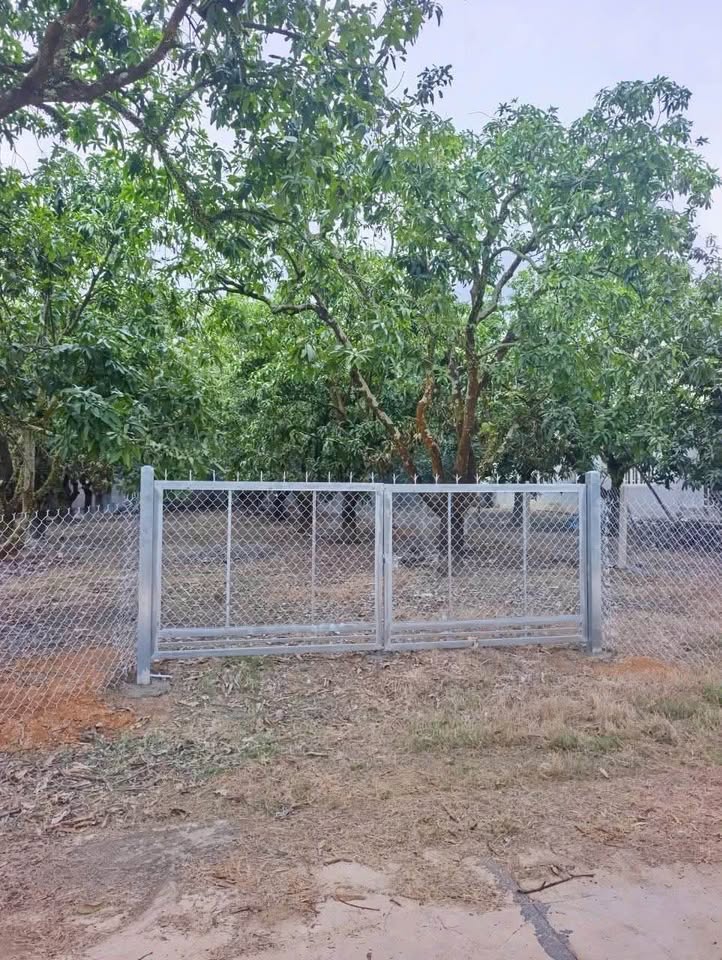 Bán đất vuông vắn 1000m², 21m mặt tiền đường bê tông, giá 1.3 tỷ tại xã La Ngà, Định Quán