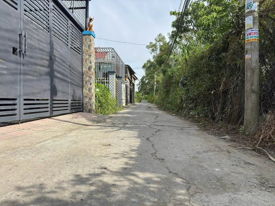 Nhà 1 trệt 1 lầu Phú Tân, Bến Tre, 3 phòng ngủ giá chỉ 1,69 tỷ