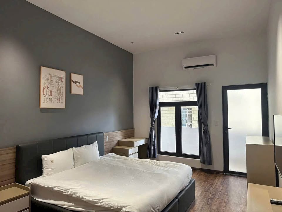 Cho thuê nhà 2 tầng vị trí đắc địa trên đường Lưu Trọng Lư, trung tâm quận Hải Châu