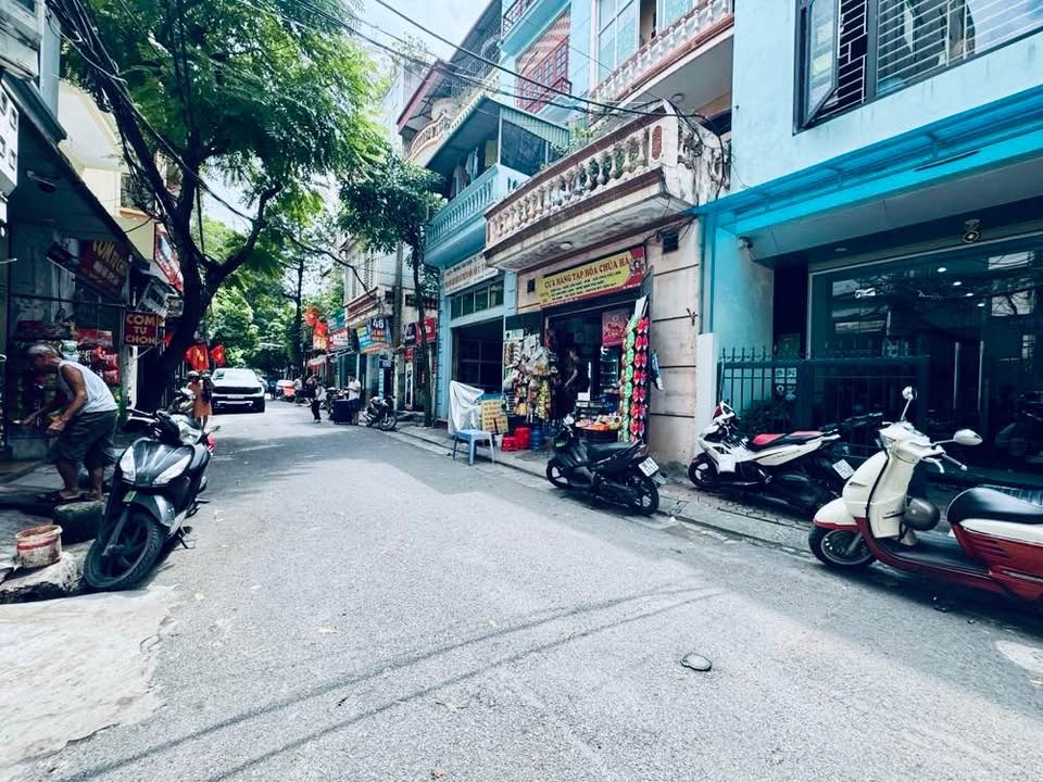 Tô Hiệu, Cầu Giấy: Nhà đẹp 4 tầng, ô tô vào, kinh doanh đỉnh, giá siêu tốt