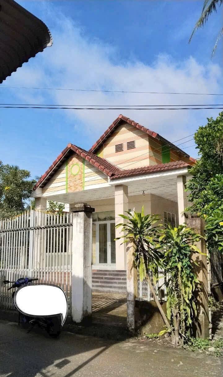 Bán nhà Hưng Khánh Trung A, Mỏ Cày Bắc, Bến Tre, 3 phòng ngủ, 308m2, giá 1.35 tỷ