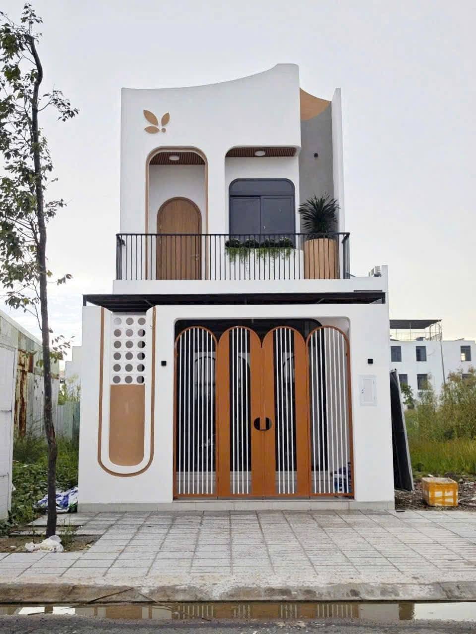 Bán nhà 1 trệt 1 lầu tại khu đô thị Tây Bắc, Rạch Giá, cách trường quốc tế MeKong vài bước chân