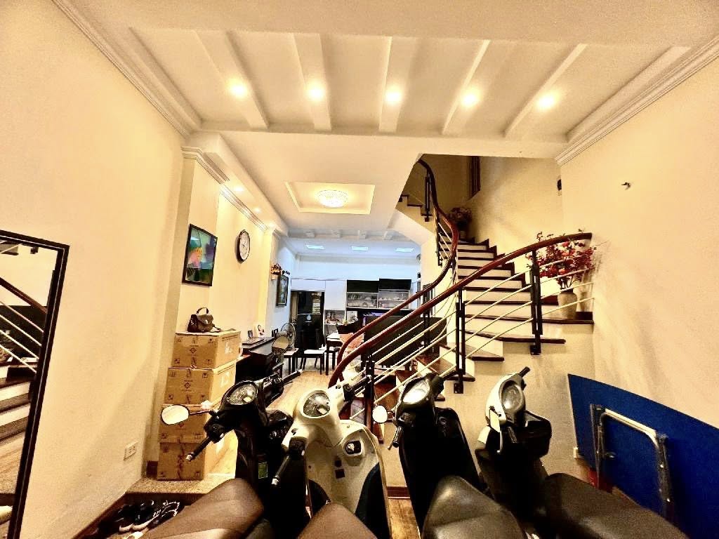 Nhà 6 tầng Trần Hữu Tước - Xã Đàn, Đống Đa, ngõ thông, nội thất đỉnh, dân trí cao, chốt deal ngay