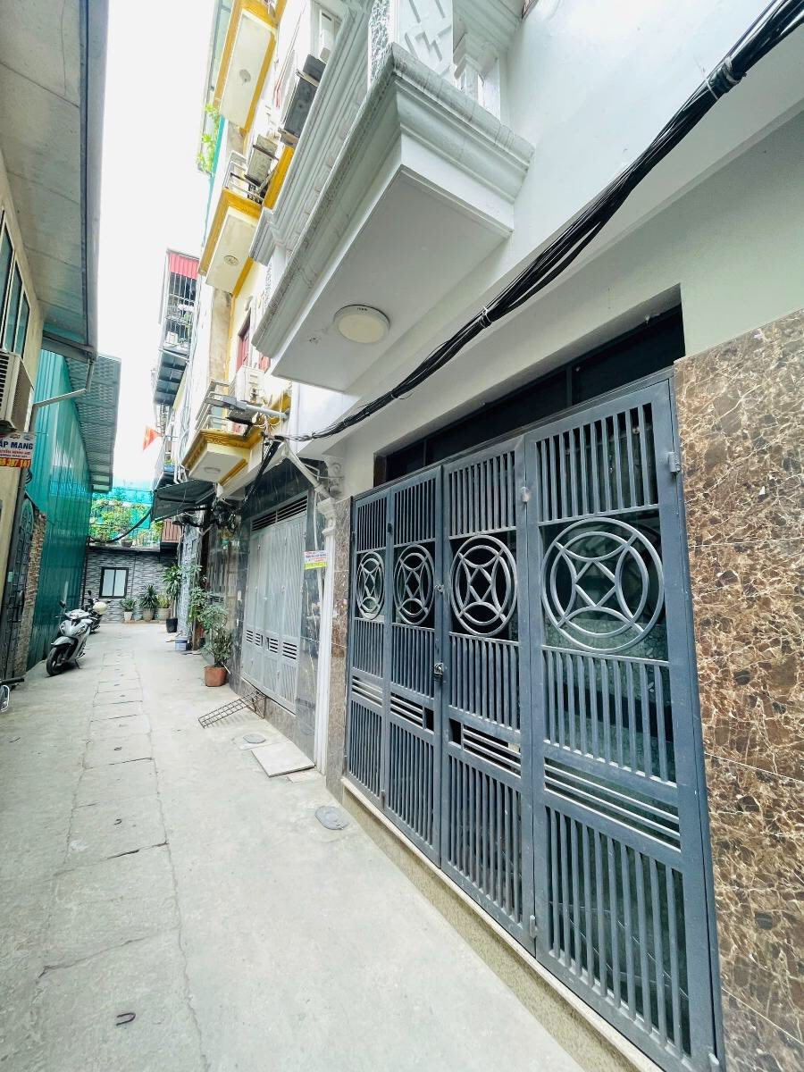 Nhà mới đẹp 4 tầng - ngõ nông 10m ra phố Nguyễn Chính - chỉ 7.6 tỷ