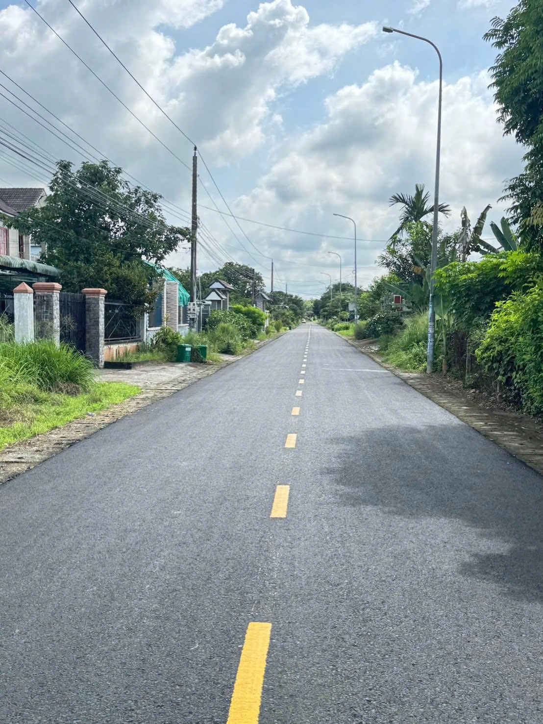 Bán đất trung tâm phường Tân Thành, thành phố Phú Mỹ, đường xe hơi tránh nhau