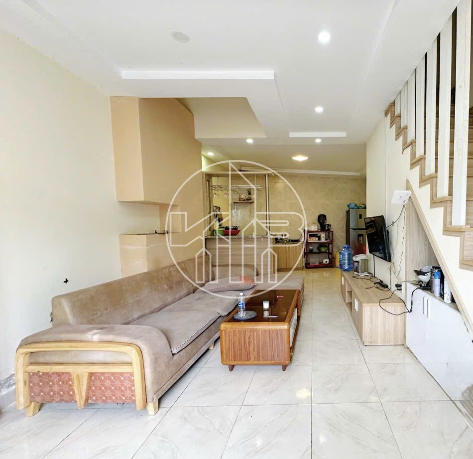 Nhà phố Đà Lạt chill phết, 56m2, 2 phòng ngủ, full tiện nghi, giá chỉ 2,7 tỷ