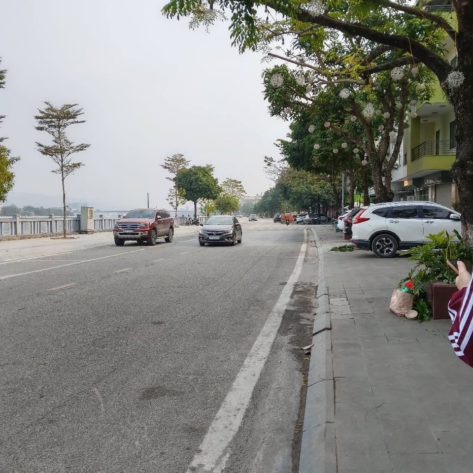 Bán nhà 4 tầng hai mặt tiền An Dương Vương, vị trí kinh doanh lý tưởng