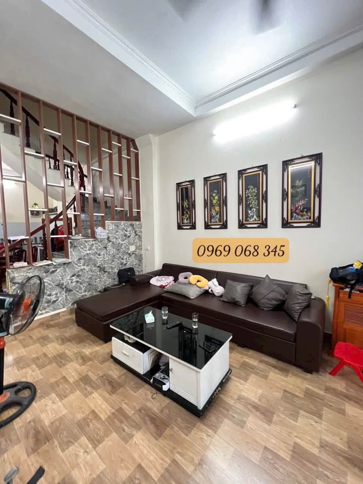 Cơ hội sở hữu nhà 2.5 tầng dân xây tại Tiền Phong với giá cực hấp dẫn