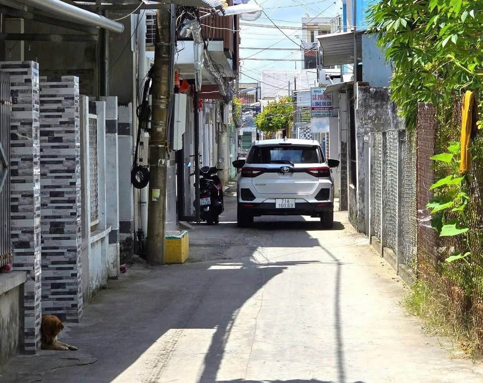 Nhà 3 tỷ trung tâm Bến Tre, 3 phòng ngủ, sổ đỏ 100m2, ô tô vào tận cửa