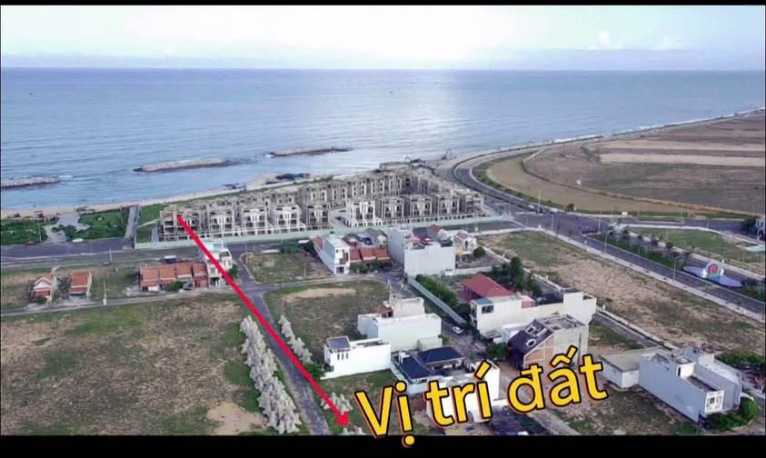 Bán nhanh lô đất mặt tiền Phan Huy Chú, view công viên, cách biển 200m