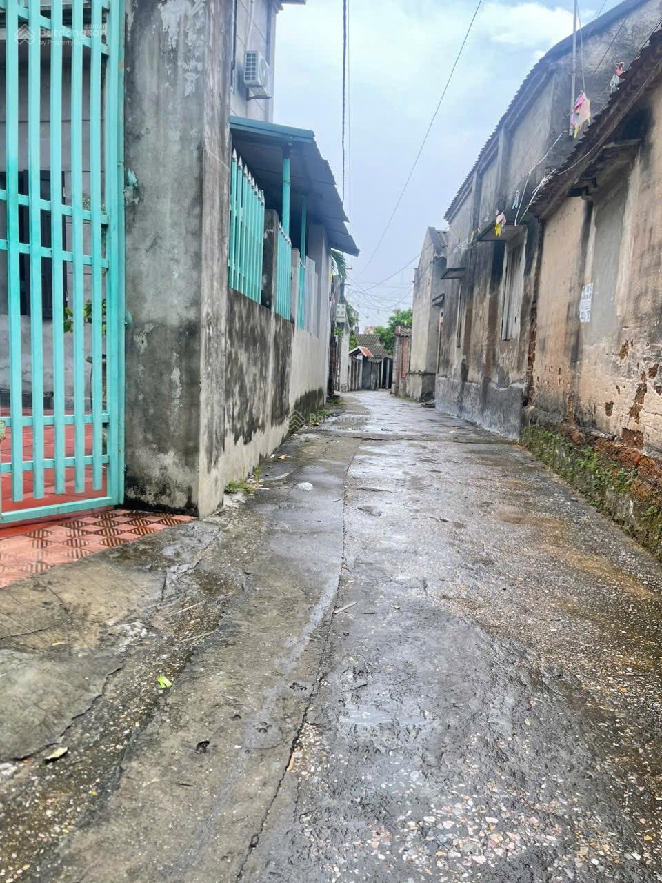 Chính chủ cần bán lô đất full thổ cư tại trung tâm xã Phú Nghĩa tiện ích đầy đủ xung quanh dân đông