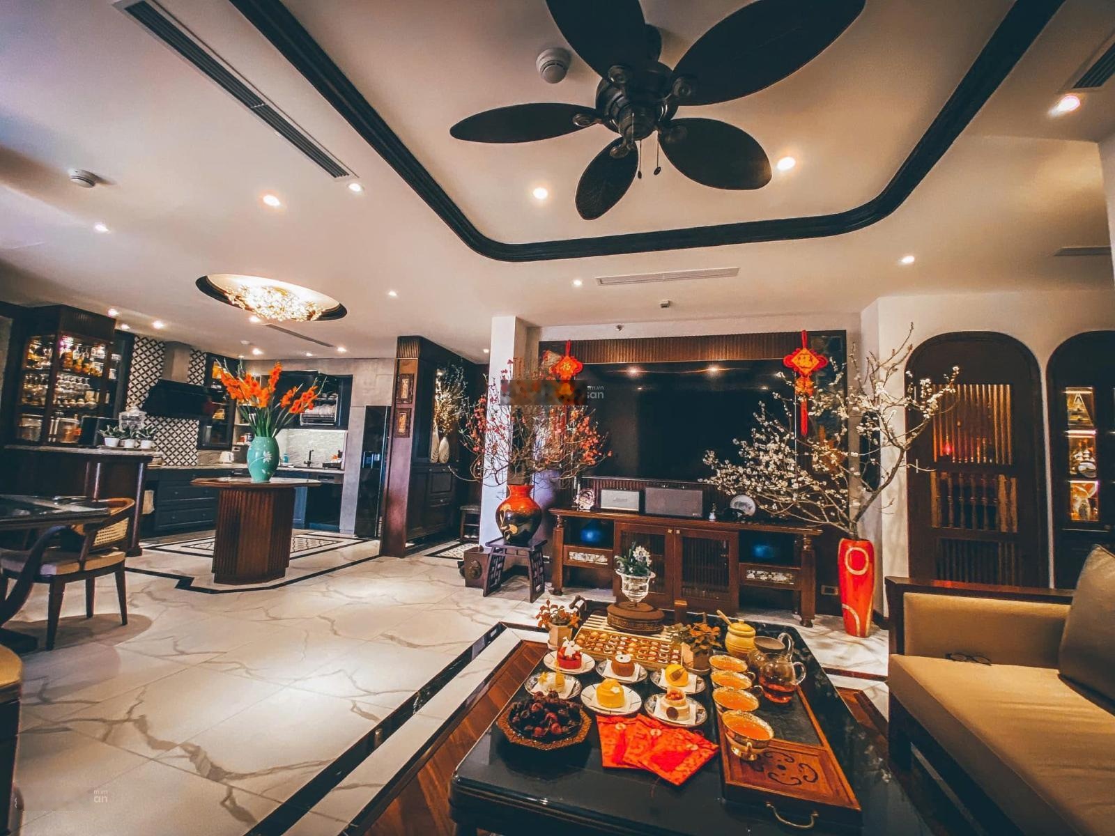 Bán nhà mặt phố Đào Tấn - khu vực trung tâm - hàng hiếm ít bán - thang máy - sổ đỏ vuông vắn