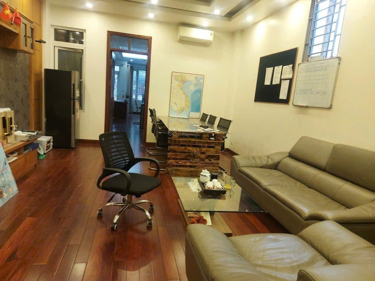 Bán nhà mặt phố Hoàng Hoa Thám hướng đi chiều ô tô kinh doanh đỉnh ở kết hợp kinh doanh + cho thuê