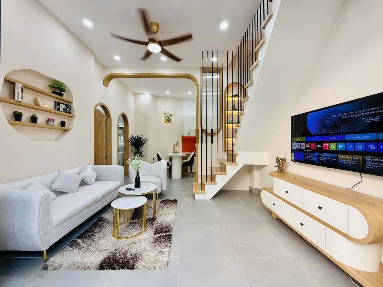 Nhà đẹp đón Tết, 50 m2, 3PN , Xe hơi đỗ cửa, khu dân trí cao, ở ngay, giá chỉ 4,75 tỷ TL