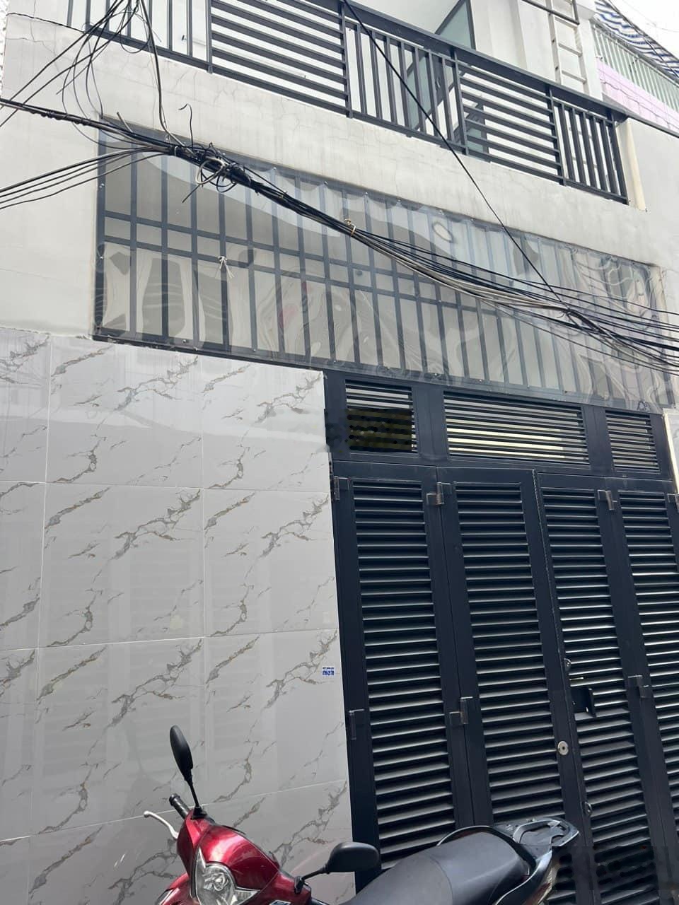 Bán gấp nhà 2 lầu ở Đường số 12, Hiệp Bình Chánh,Thủ Đức. Giá: 1,6 tỷ Nằm sau Coopmart Bình Triệu.