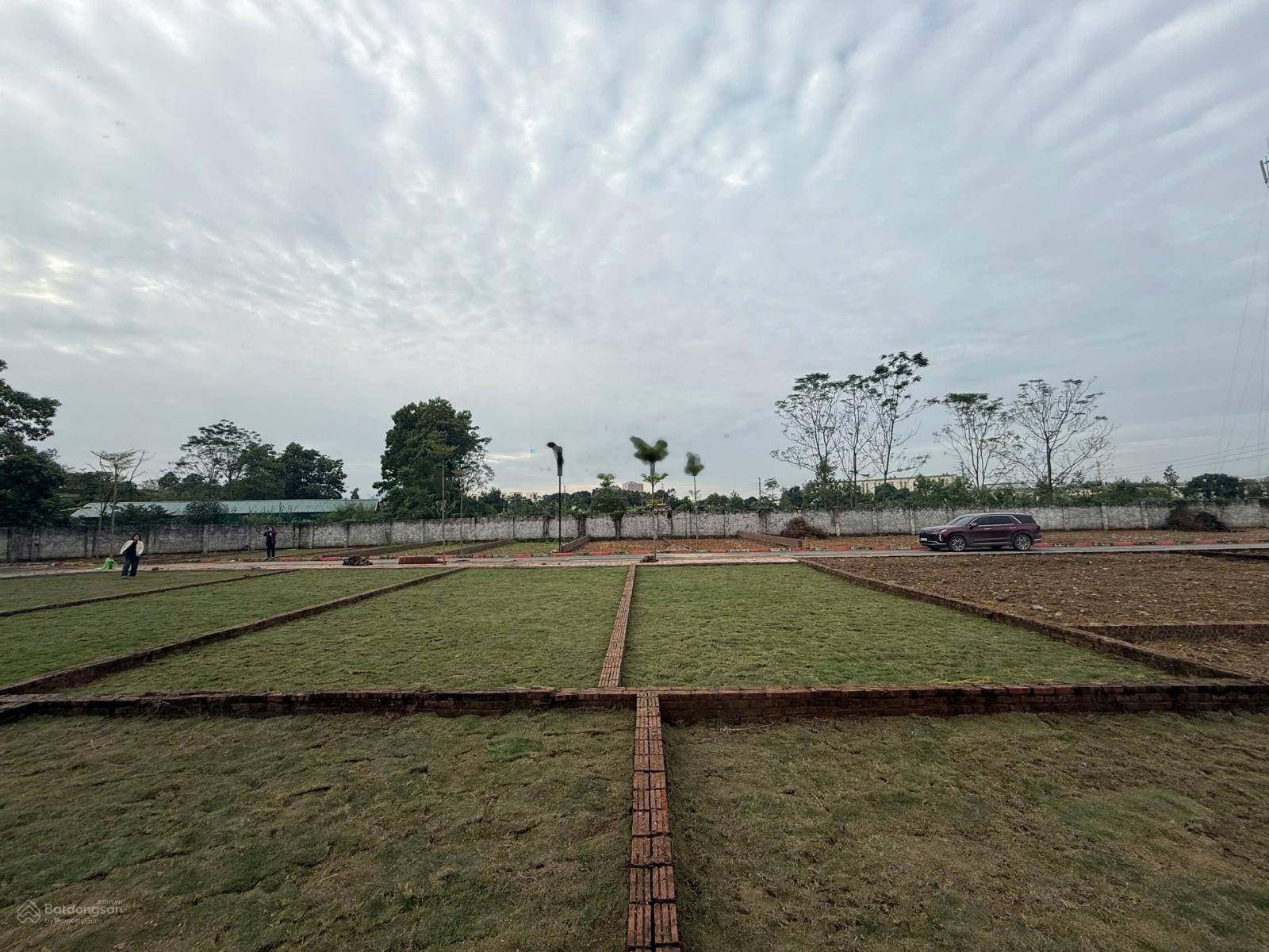 Bán đất tại Phú Cát, Quốc Oai, Hà Nội giá 2 tỷ, 100,5m2 view đẹp