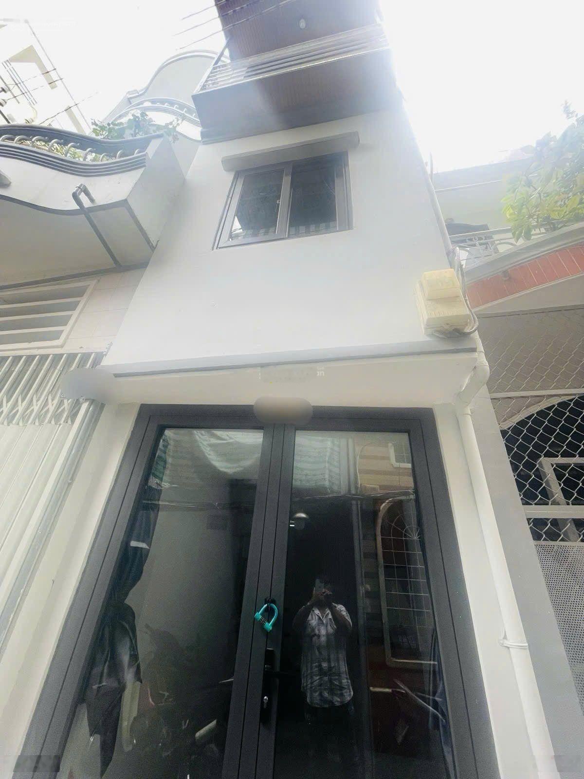 Nhà Cách Mạng Tháng 8 Quận 3 - Chỉ 1.9 tỷ