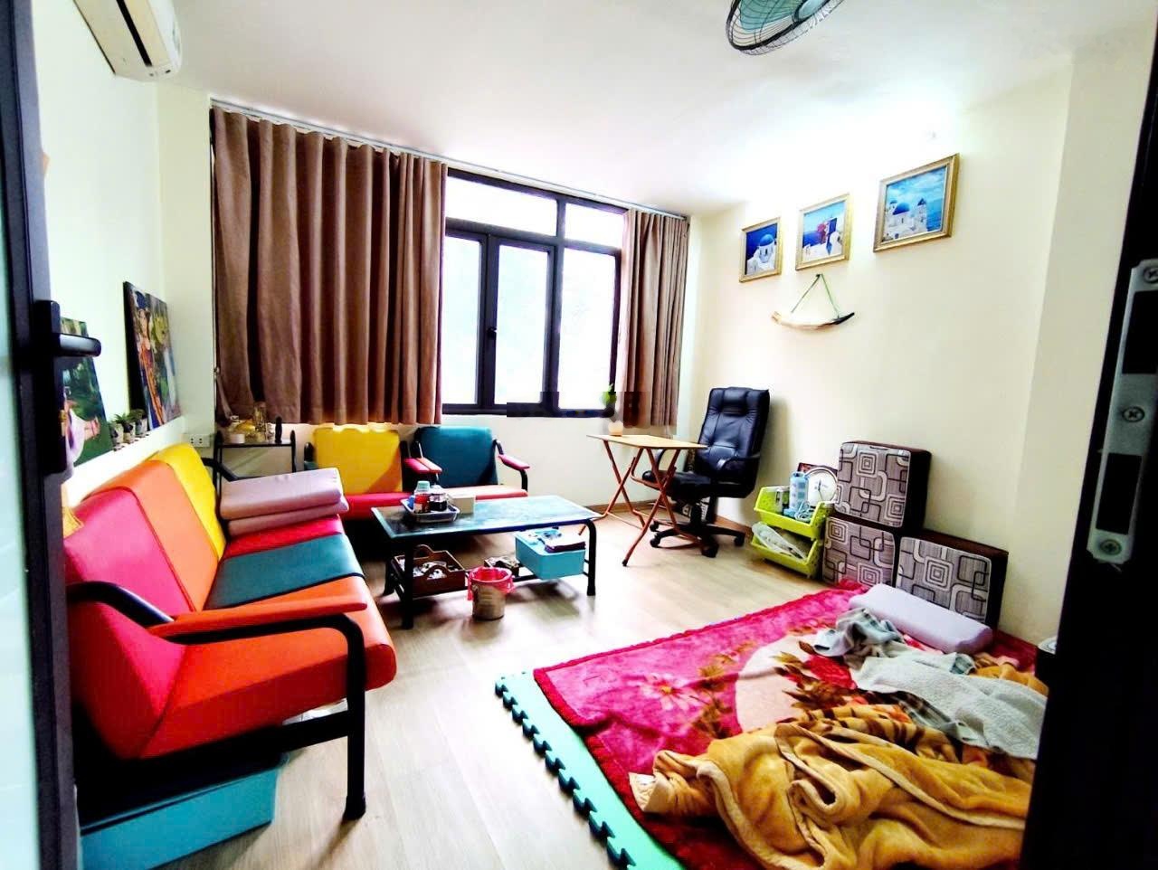 Bán nhà mặt phố kim mã giá 9 tỷ