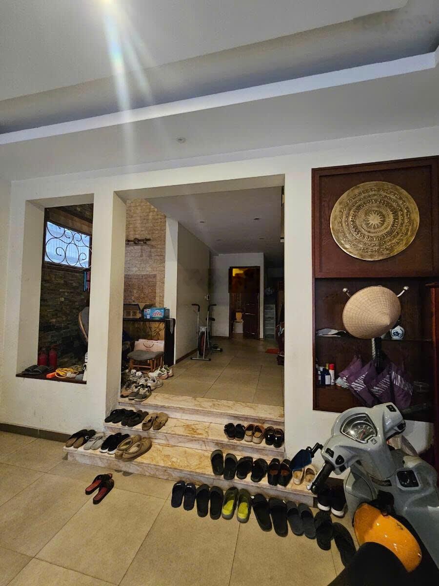 Ngọc khánh, bđ-phân lô-3 thoáng-ô tô tránh đỗ+kinh doanh, 83m2+5 tầng+mặt tiền 5,10m = 34,5 tỷ