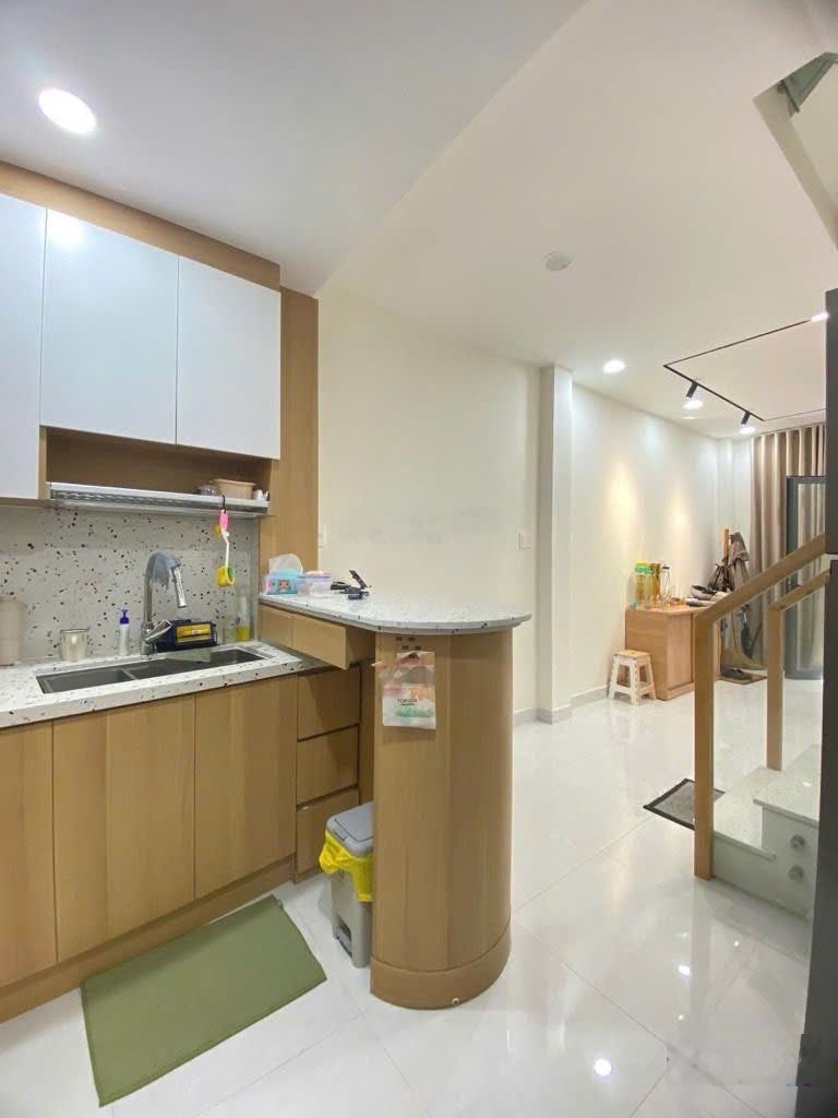 Nhà mới đẹp nơ trang long - 30m2 - 3 tầng - xe hơi tận cửa - chỉ 5.x tỷ - bình thạnh .