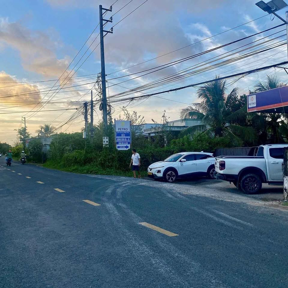 Bán cây xăng ngay mặt tiền đường Tam Phước, Bến Tre, vị trí đắc địa ngay gần cầu Rạch Miễu 2