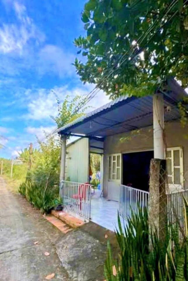 Cần bán căn nhà tiền chế tại xã Phú An, Châu Thành, Bến Tre - Giá 380 triệu