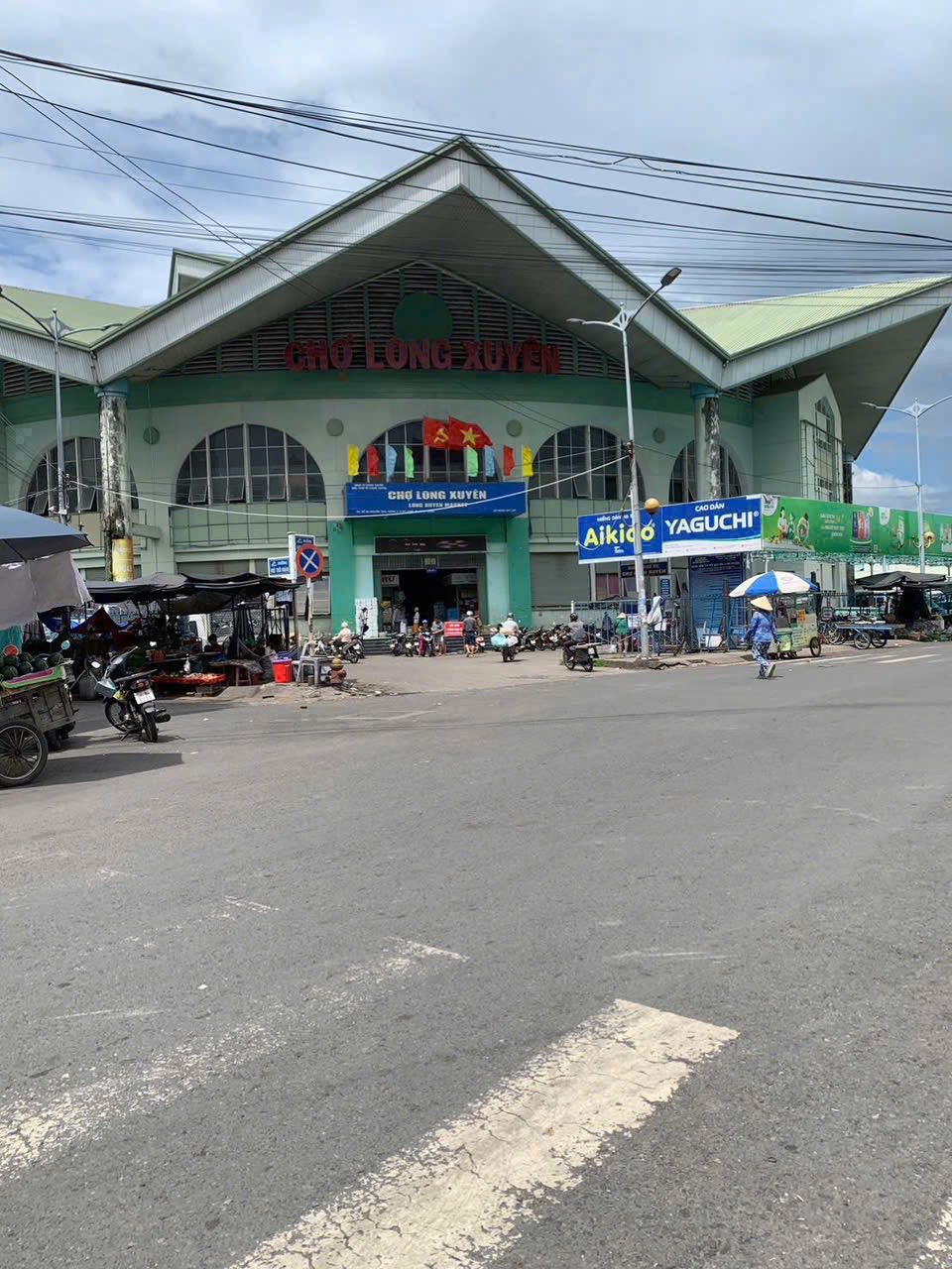 Bán nhà mặt tiền gần chợ Long Xuyên, An Giang, giá 5 tỷ