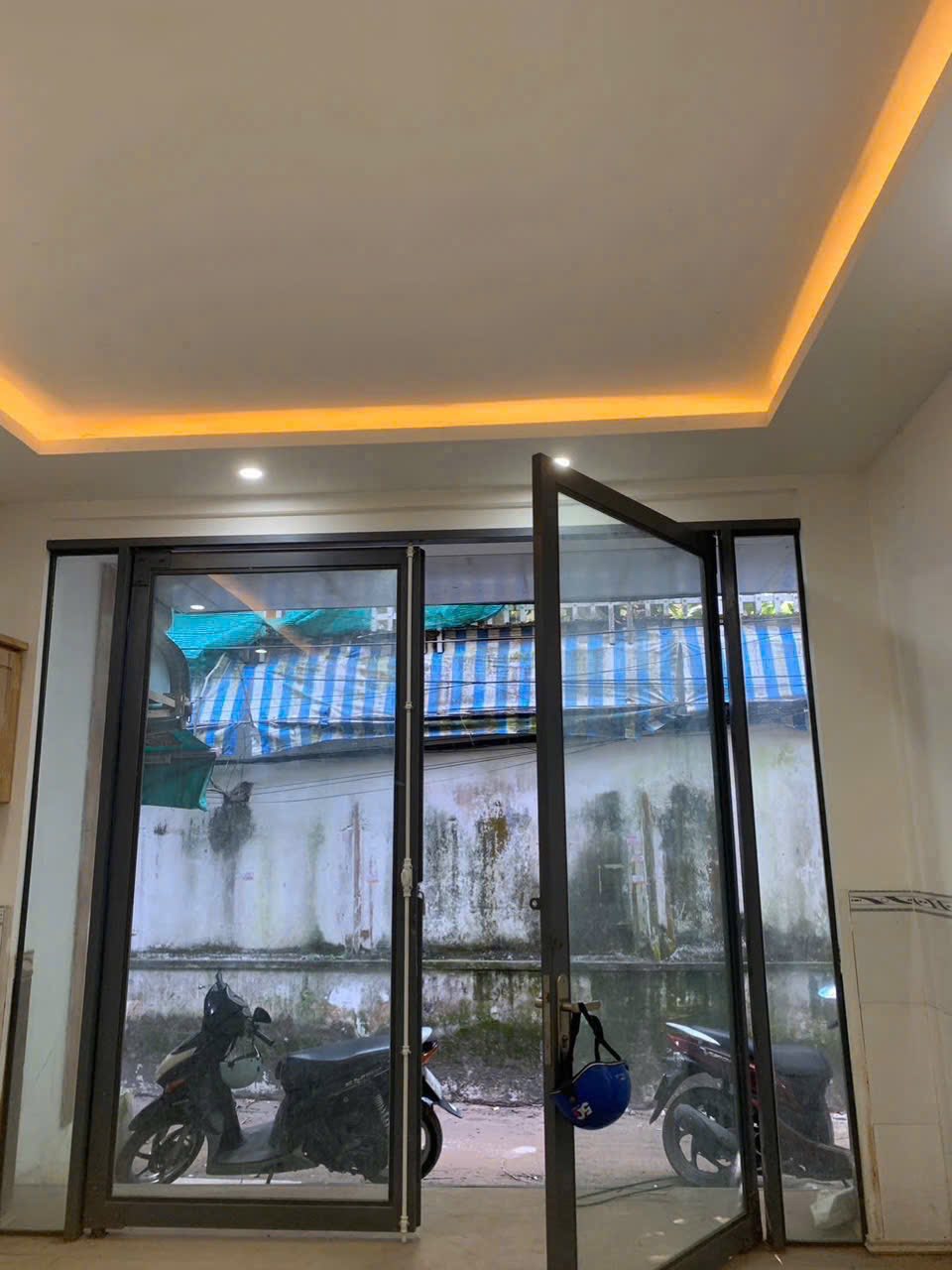 Bán nhà xinh 1 lầu hẻm Trần Hưng Đạo, Long Xuyên, diện tích 41.9m2, mặt tiền rộng rãi 6.3m, gần cầu Tầm Bót