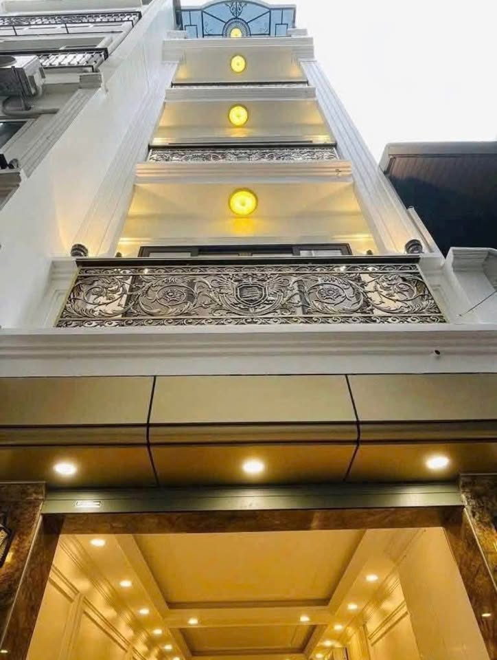 Bán nhà mới Nhổn, ô tô đỗ cửa, thang máy, gần Quốc lộ 32 - Giá tốt