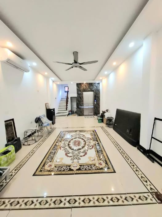 Cho thuê nhà 5 tầng tại Thanh Lương, Bích Hòa, thang máy, giá 10 triệu/tháng