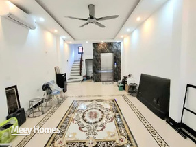 Cho thuê nhà 5 tầng tại Thanh Lương, Bích Hòa, thang máy, giá 10 triệu/tháng